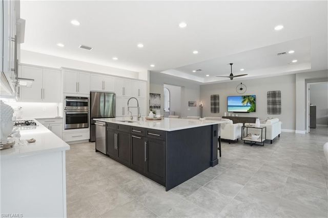 11644 Periwinkle DR, Naples, FL 34120