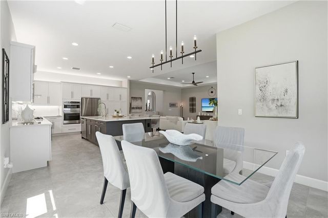 11644 Periwinkle DR, Naples, FL 34120