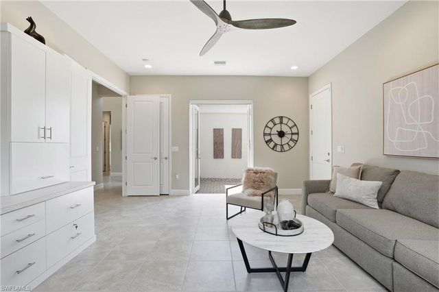 11644 Periwinkle DR, Naples, FL 34120