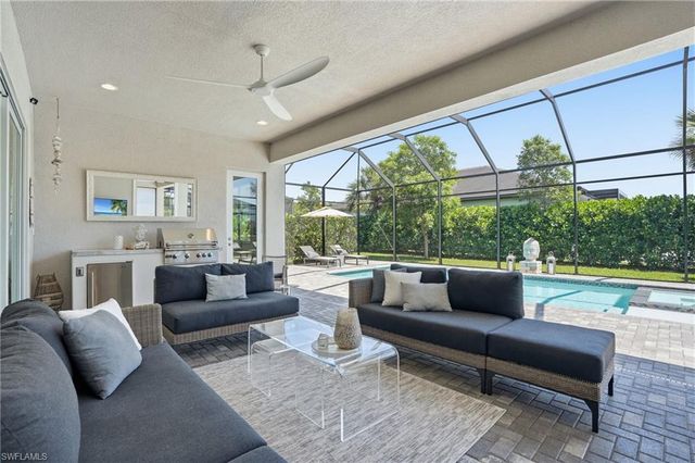 11644 Periwinkle DR, Naples, FL 34120