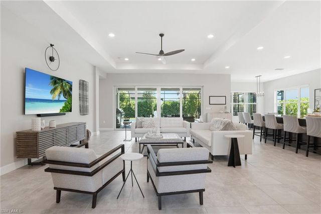 11644 Periwinkle DR, Naples, FL 34120