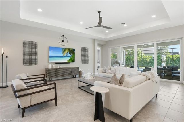 11644 Periwinkle DR, Naples, FL 34120