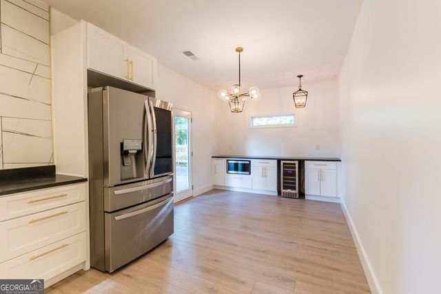 1170 Niles Avenue NW, Atlanta, GA 30318