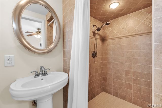 21 Barlow Avenue, Lackawanna, NY 14218