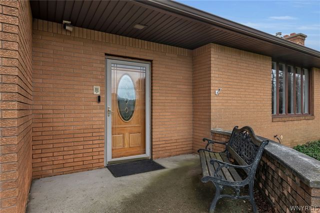 21 Barlow Avenue, Lackawanna, NY 14218