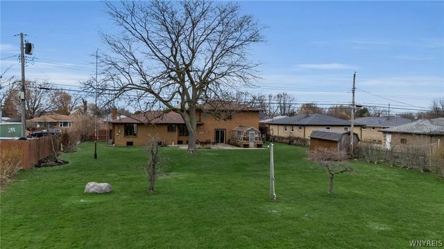 21 Barlow Avenue, Lackawanna, NY 14218