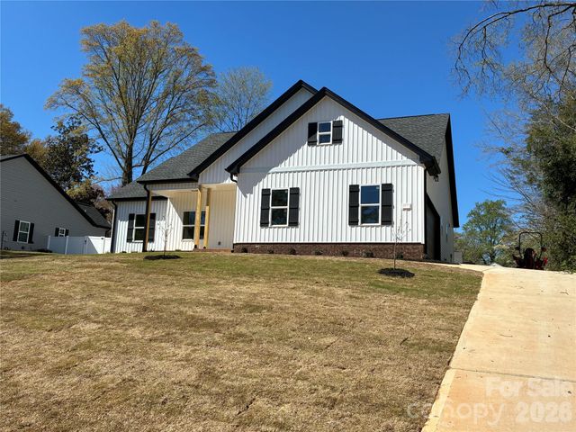 1215 Charlotte Avenue, Rock Hill, SC 29732