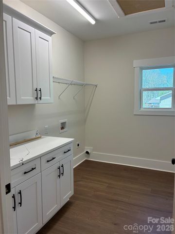 1215 Charlotte Avenue, Rock Hill, SC 29732