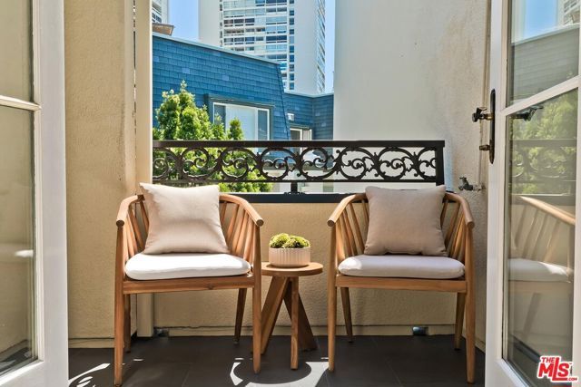 10110 Empyrean Way 301, Los Angeles, CA 90067