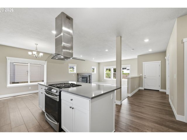 3726 ROCKCRESS Rd, Eugene, OR 97403