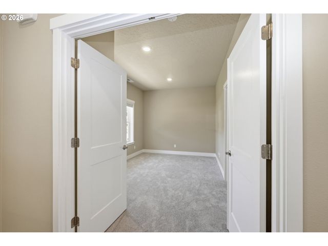 3726 ROCKCRESS Rd, Eugene, OR 97403