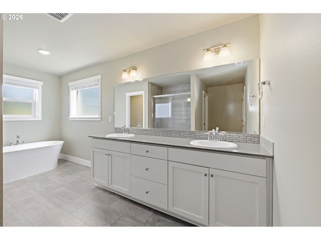 3726 ROCKCRESS Rd, Eugene, OR 97403