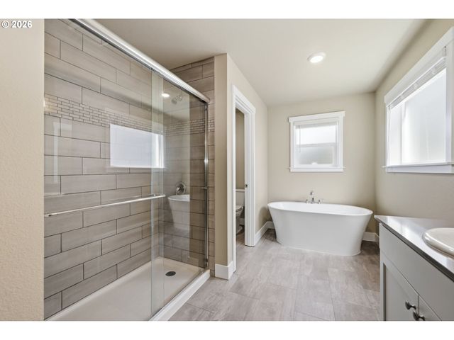 3726 ROCKCRESS Rd, Eugene, OR 97403