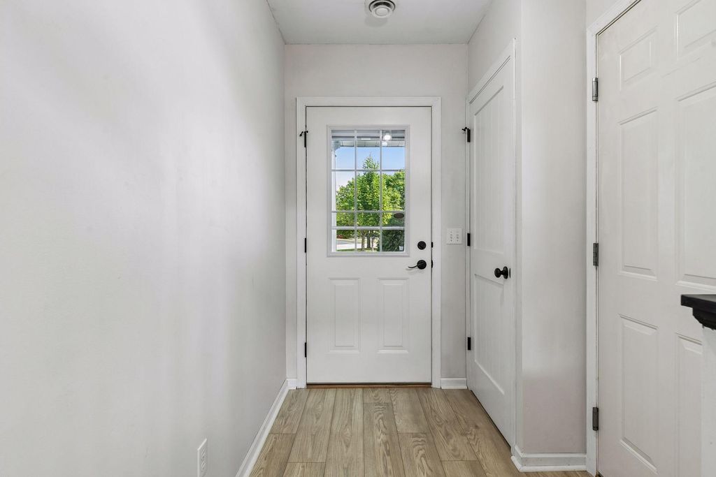 5193 Farnham Drive N, Hugo, MN 55038 — photo 2