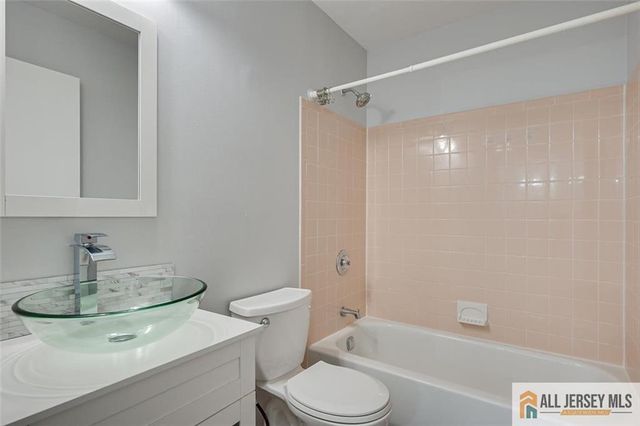 115 Salem Road, North Brunswick, NJ 08902
