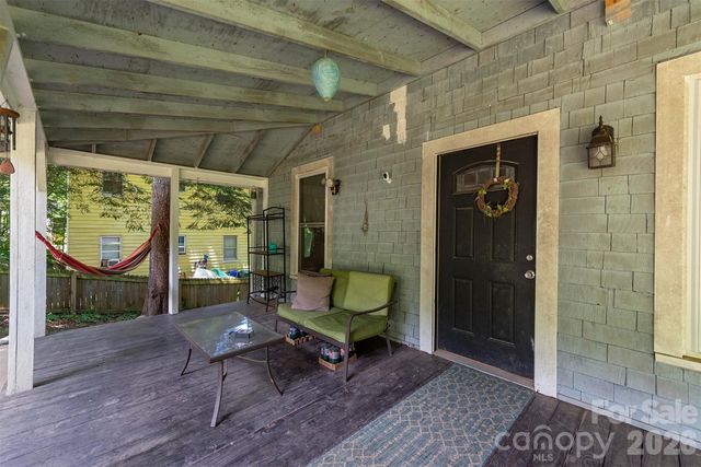14 Border Street, Black Mountain, NC 28711