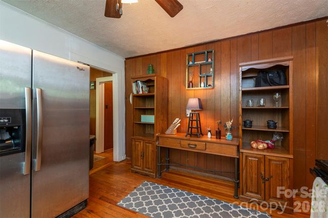 14 Border Street, Black Mountain, NC 28711