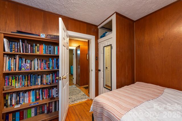 14 Border Street, Black Mountain, NC 28711