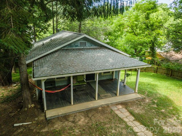 14 Border Street, Black Mountain, NC 28711