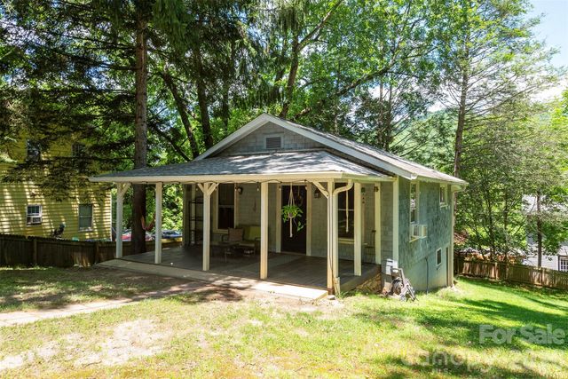 14 Border Street, Black Mountain, NC 28711