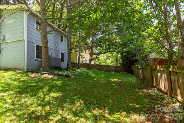 14 Border Street, Black Mountain, NC 28711