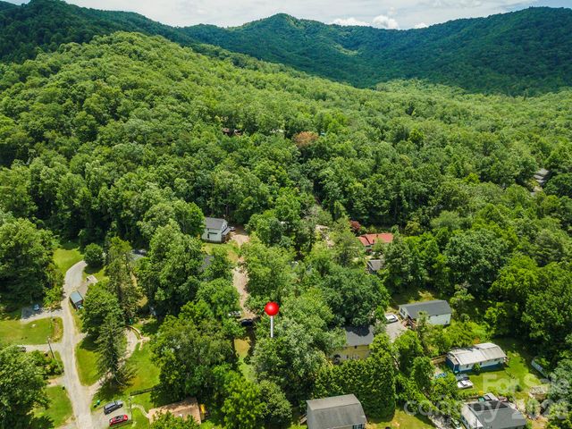 14 Border Street, Black Mountain, NC 28711