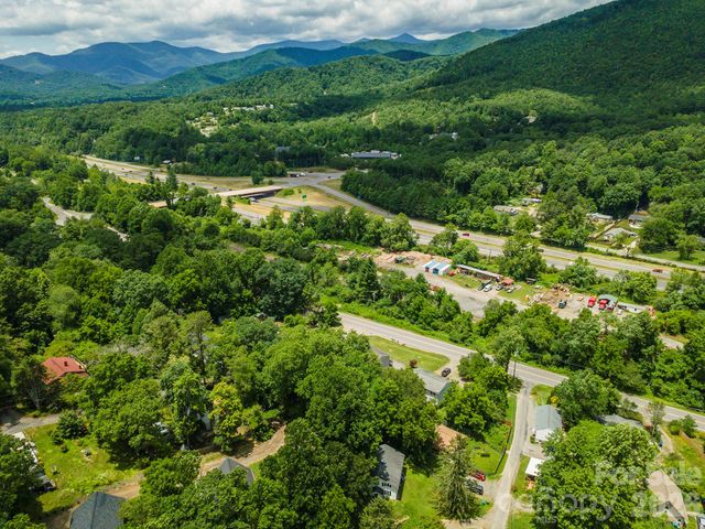 14 Border Street, Black Mountain, NC 28711