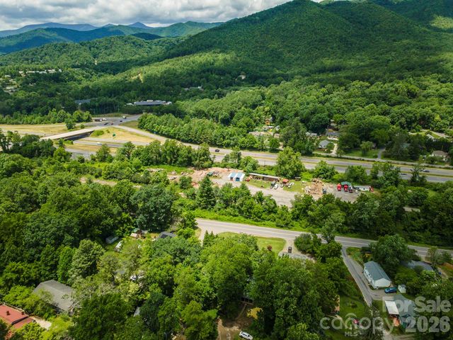 14 Border Street, Black Mountain, NC 28711