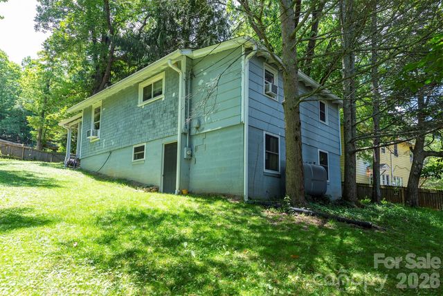 14 Border Street, Black Mountain, NC 28711