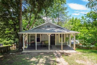 14 Border Street, Black Mountain, NC 28711