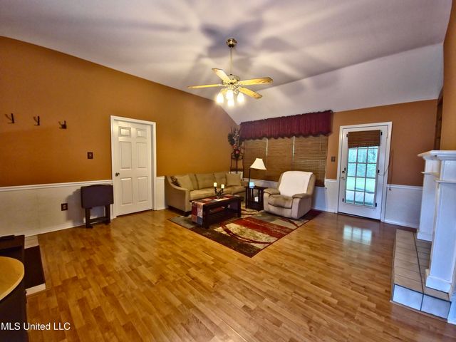 12247 Charwood Avenue, Gulfport, MS 39503