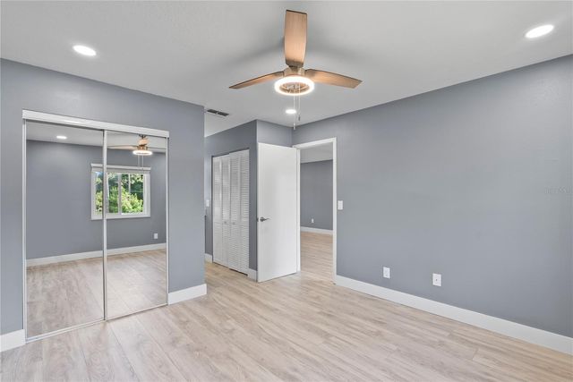 39132 COUNTY ROAD 54 2124, Zephyrhills, FL 33542