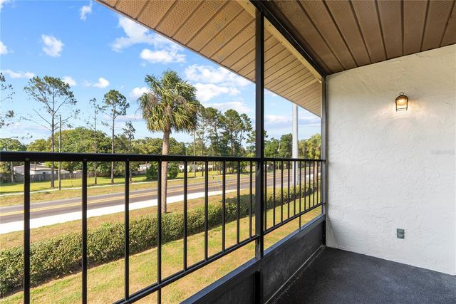 39132 COUNTY ROAD 54 2124, Zephyrhills, FL 33542