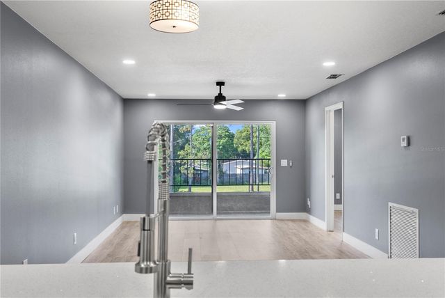 39132 COUNTY ROAD 54 2124, Zephyrhills, FL 33542