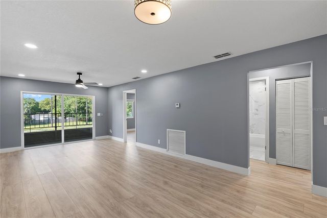 39132 COUNTY ROAD 54 2124, Zephyrhills, FL 33542