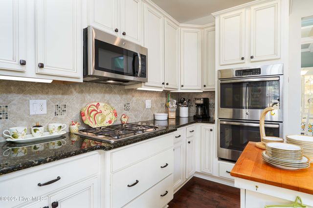 257 Champions Ridge Drive, Southern Pines, NC 28387