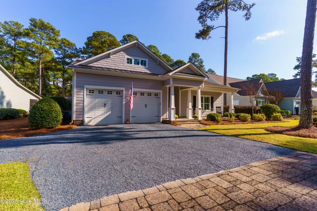 257 Champions Ridge Drive, Southern Pines, NC 28387