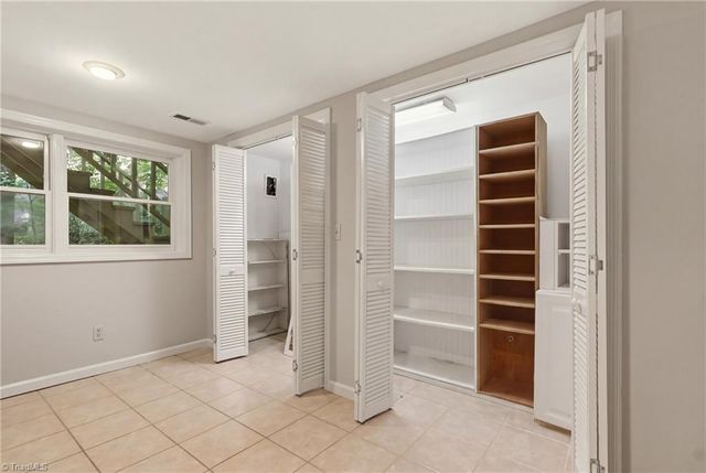 5029 Mereworth Court, Winston-salem, NC 27104