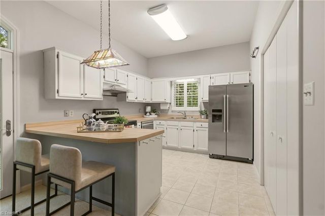5029 Mereworth Court, Winston-salem, NC 27104