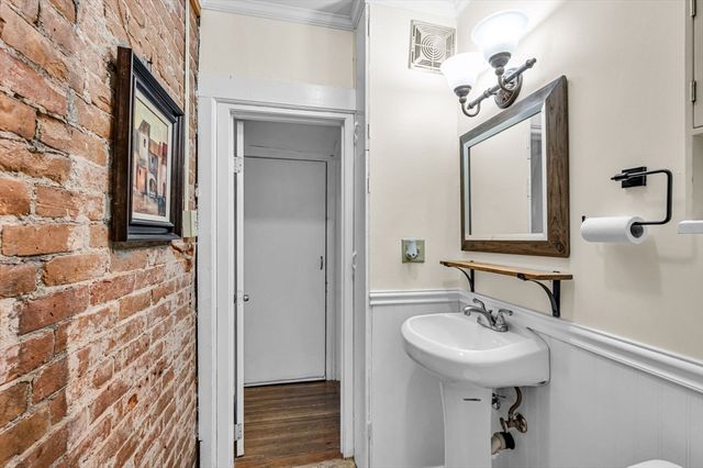 200 Walnut St 200, Holyoke, MA 01040