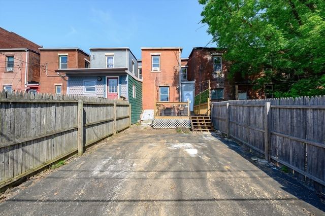 200 Walnut St 200, Holyoke, MA 01040