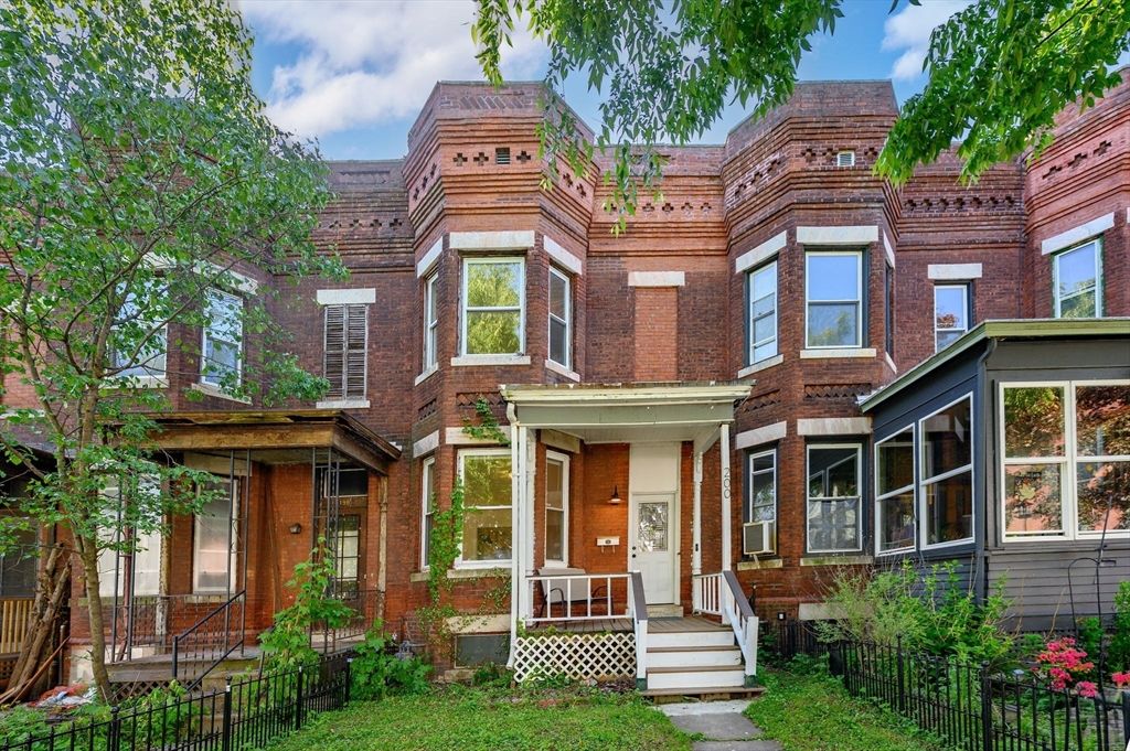 200 Walnut St 200, Holyoke, MA 01040