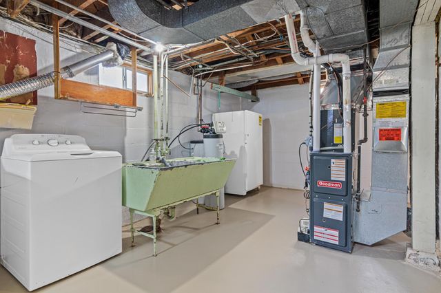 142 Van Buren Avenue S, Hopkins, MN 55343