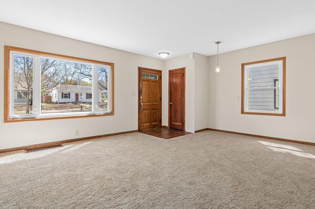 142 Van Buren Avenue S, Hopkins, MN 55343