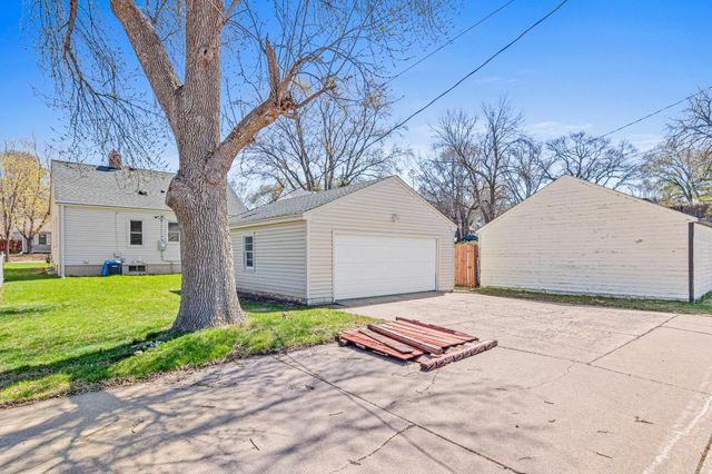 142 Van Buren Avenue S, Hopkins, MN 55343