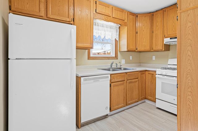 142 Van Buren Avenue S, Hopkins, MN 55343