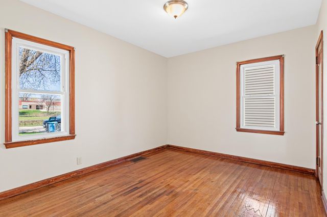 142 Van Buren Avenue S, Hopkins, MN 55343