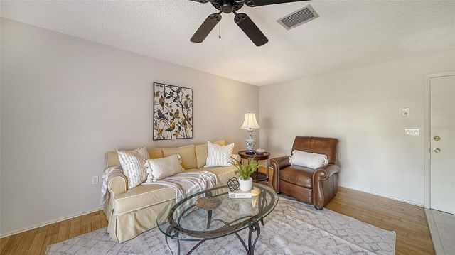 6810 9TH AVENUE W, Bradenton, FL 34209