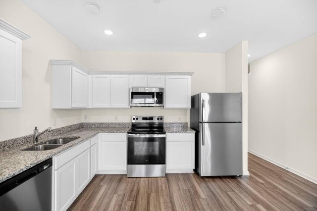 502 Townsford Lane, Moncks Corner, SC 29461