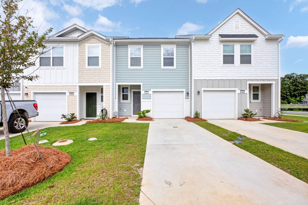 502 Townsford Lane, Moncks Corner, SC 29461